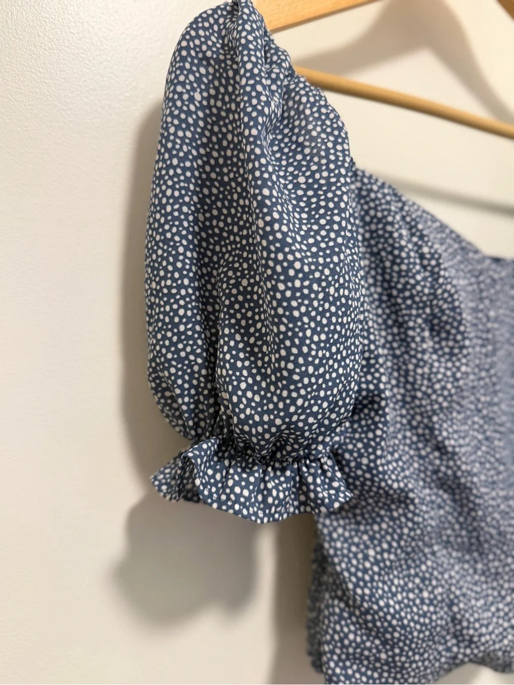 Abercrombie & Fitch Puff-Sleeve Smocked Crop Top Blouse size XS blue